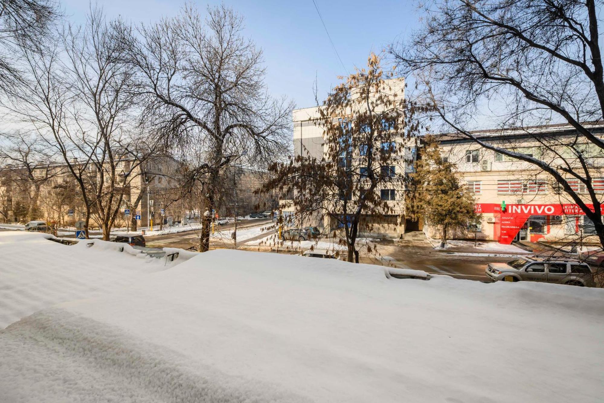 Mid-Century Charm Apartments В Центре Алматы Exteriör bild