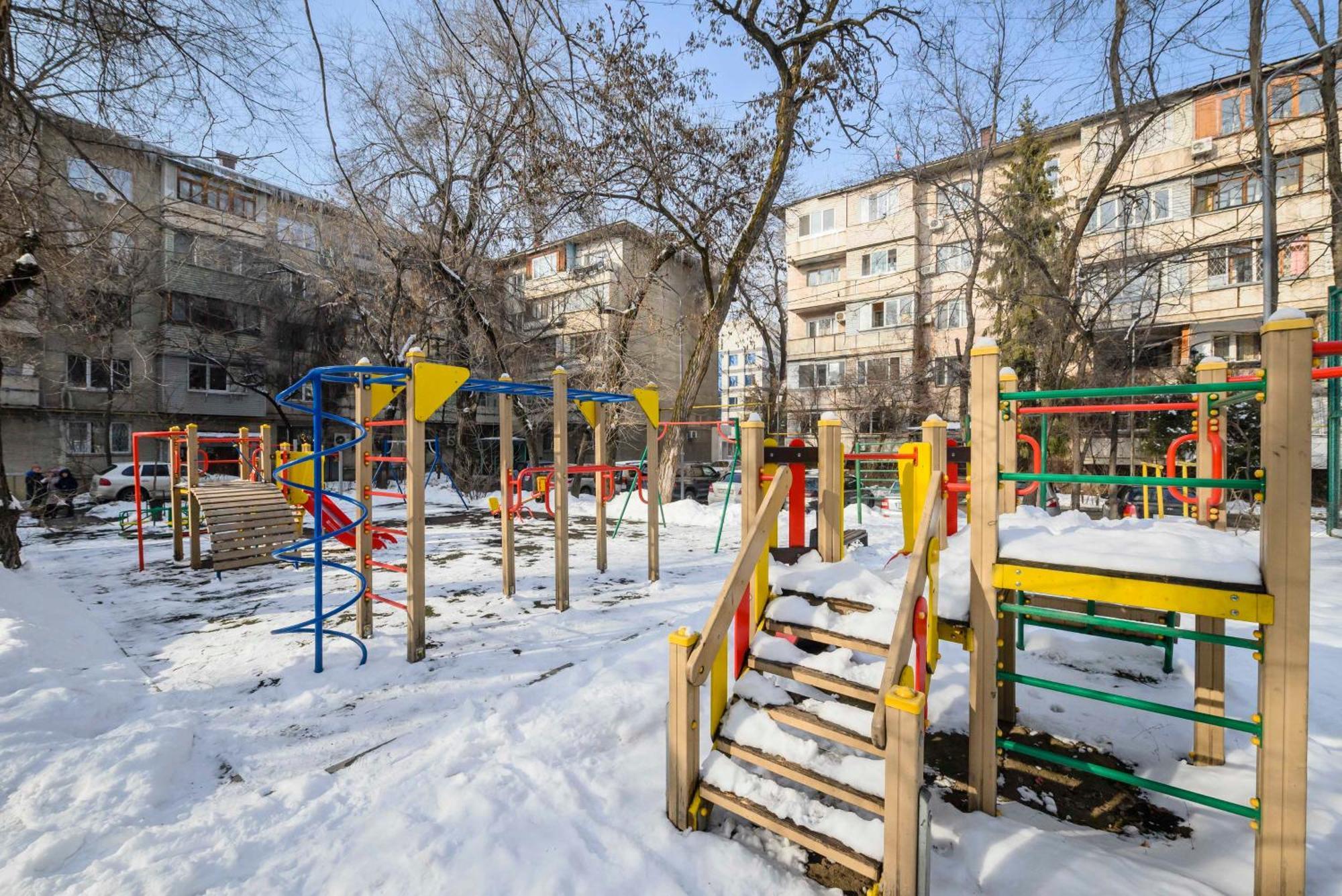Mid-Century Charm Apartments В Центре Алматы Exteriör bild