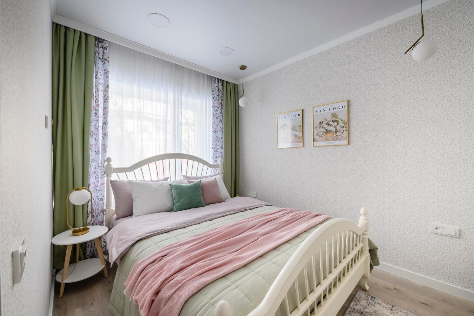 Mid-Century Charm Apartments В Центре Алматы Exteriör bild