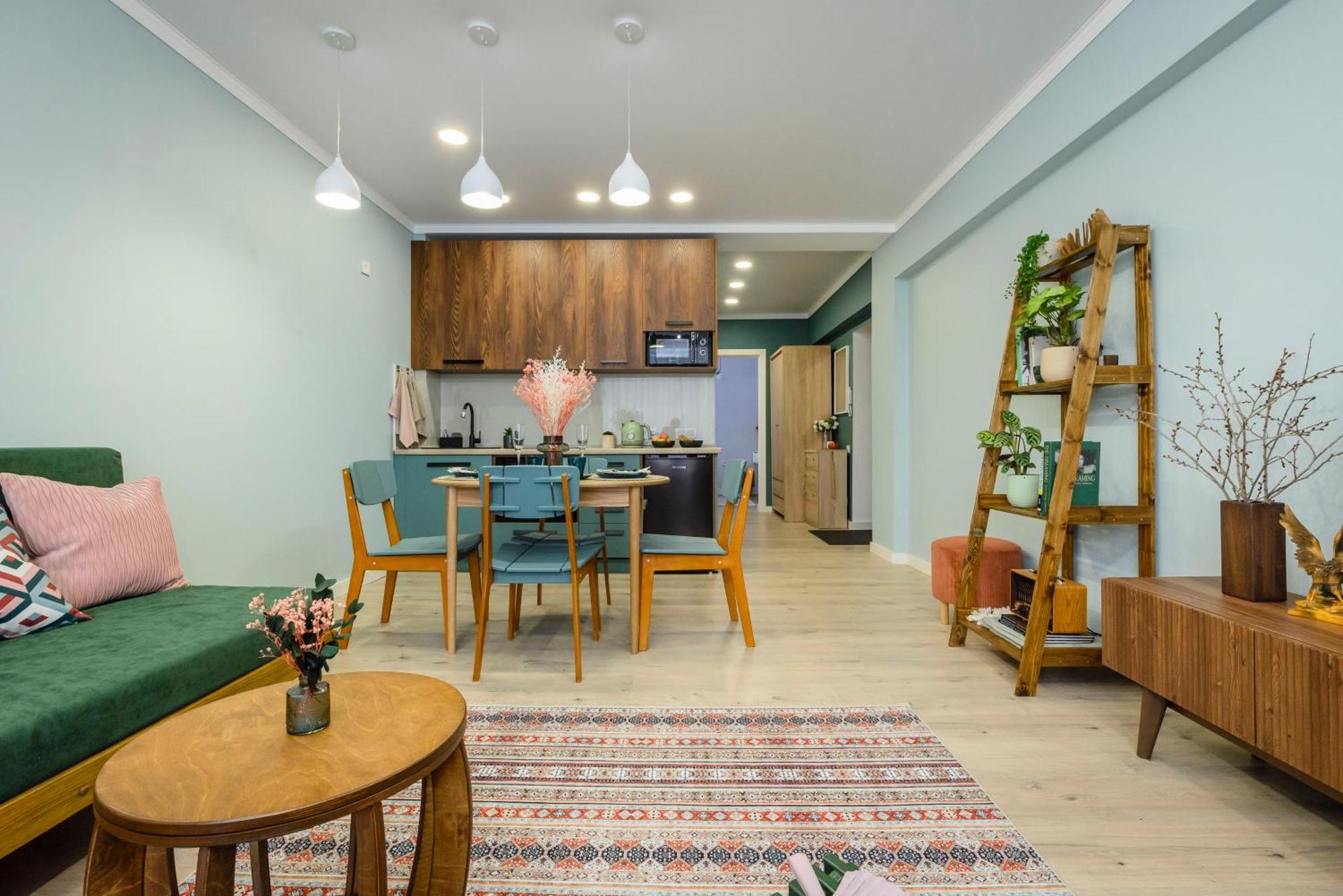 Mid-Century Charm Apartments В Центре Алматы Exteriör bild